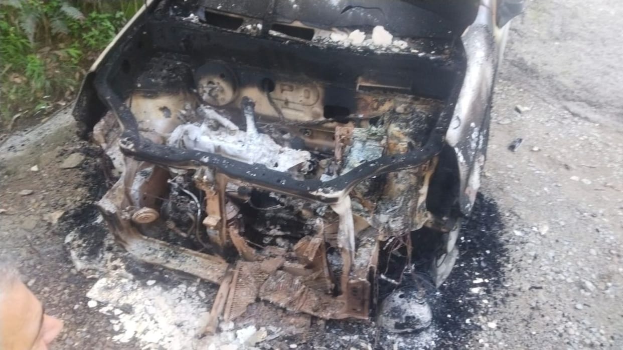 shimla bharari police employee car set on fire law and order concerns