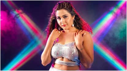 Bhojpuri Actress Kajal Raghwani Father Passes Away Actress Shares Emotional Note
