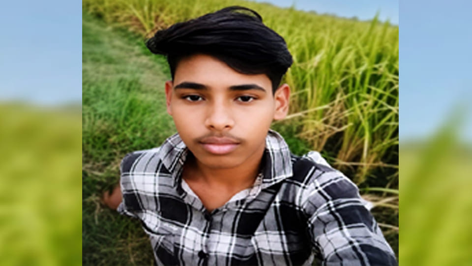 कोमल की फाइल फोटो