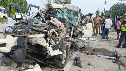 Kanpur Accident Scorpio was mangled with bonnet and seats crushed together 50 minute rescue operation