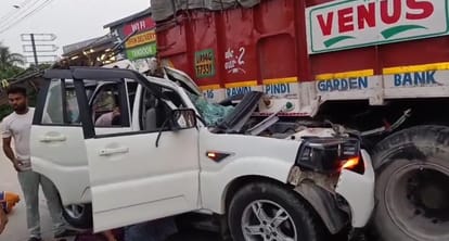 Kanpur Accident Scorpio was mangled with bonnet and seats crushed together 50 minute rescue operation