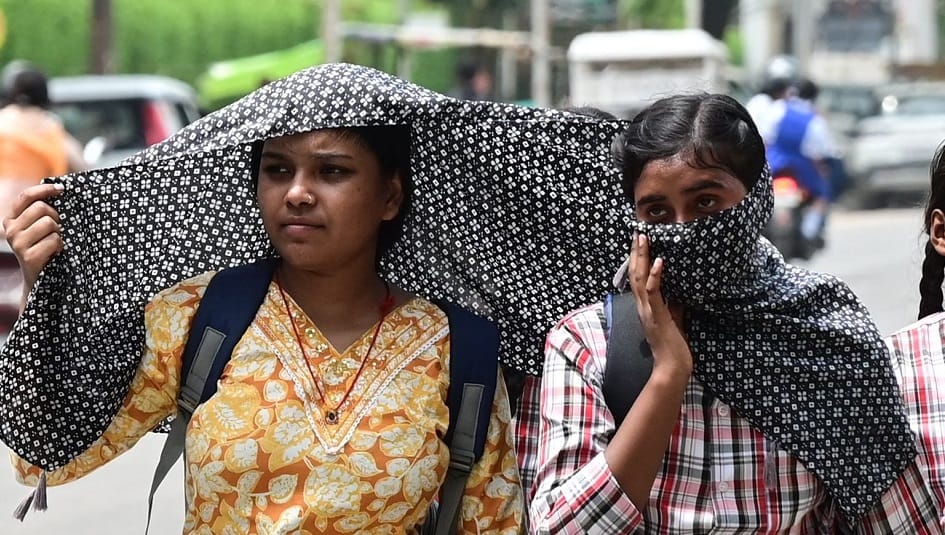 Kanpur Weather Hide and seek between clouds and sunshine department says monsoon active again from July 26