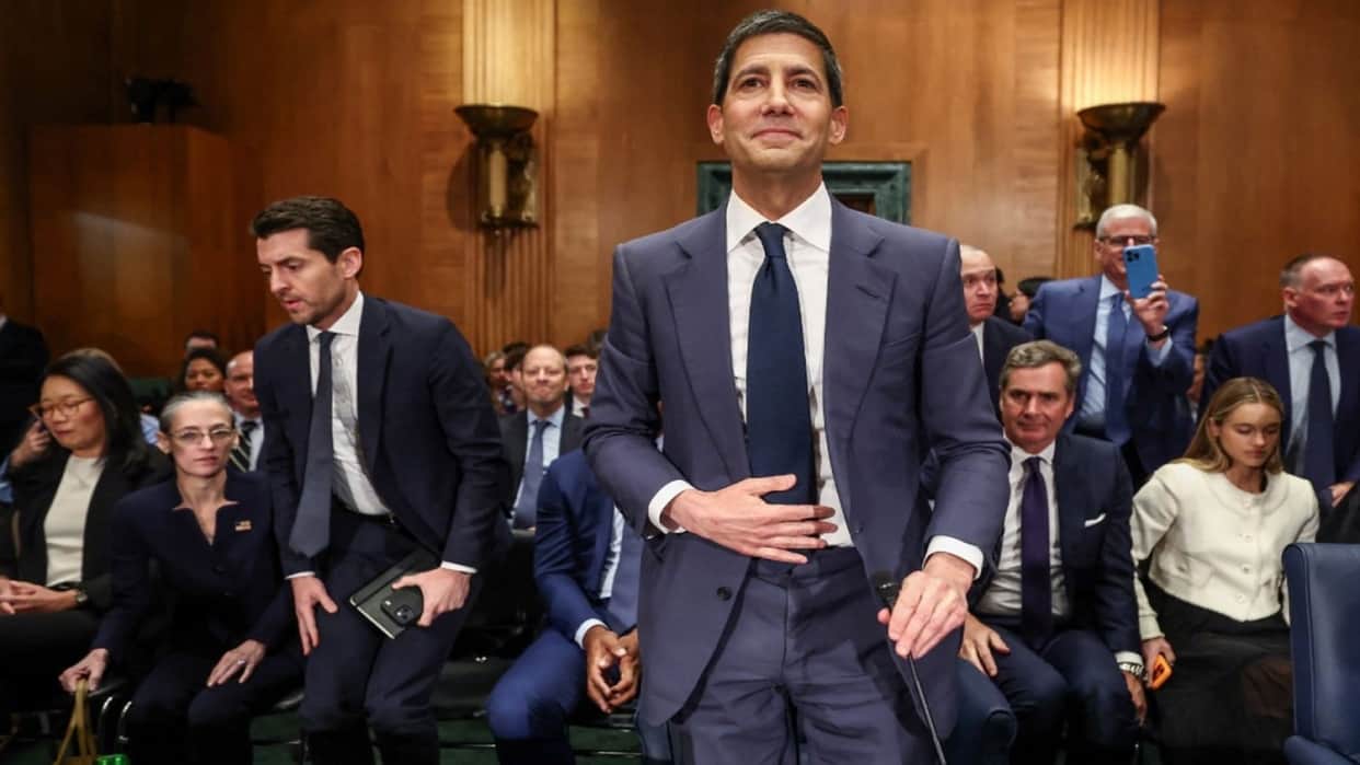 Federal Reserve's Top Priority: Taming Inflation Amidst AI Boom