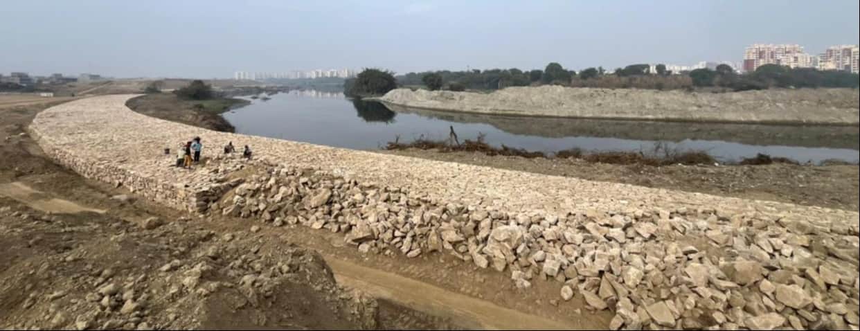 Lucknow: Construction along the Gomti banks halted; NGT's interim order to impact projects.