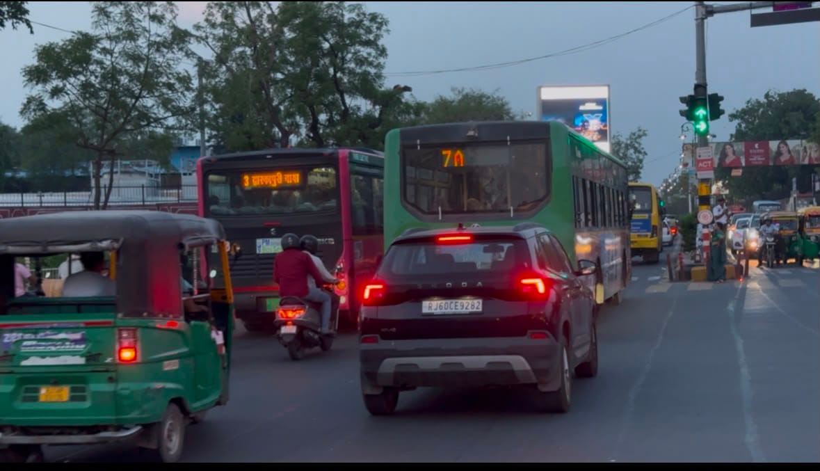 अब AI चलाएगा जयपुर का ट्रैफिक: जाम देखकर खुद बदलेंगे सिग्नल, 253 चौराहों पर लागू होगी नई तकनीक