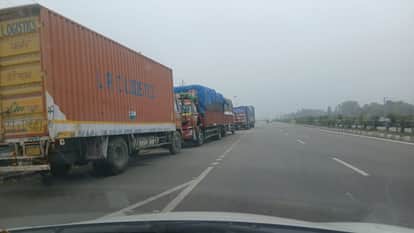 Illegal parking on Kanpur highways continues to claim lives, agencies fail to act