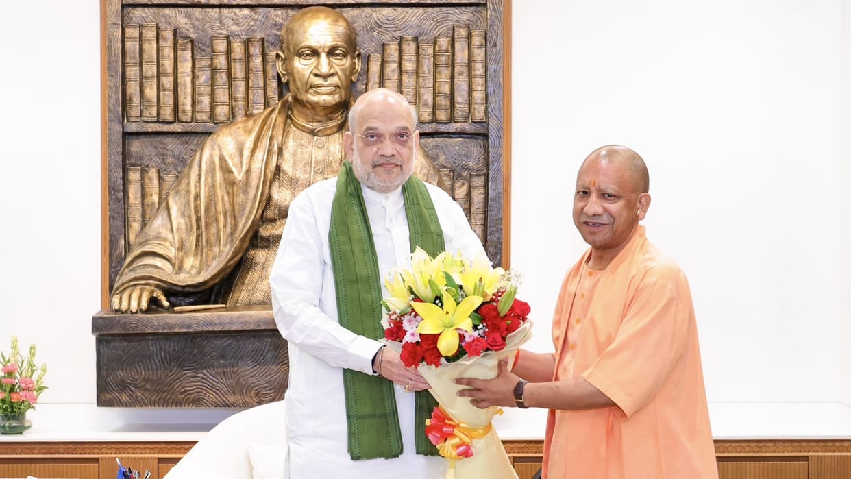 Chief Minister Yogi Adityanath arrived at Kartavya Bhawan and met Home Minister Amit Shah