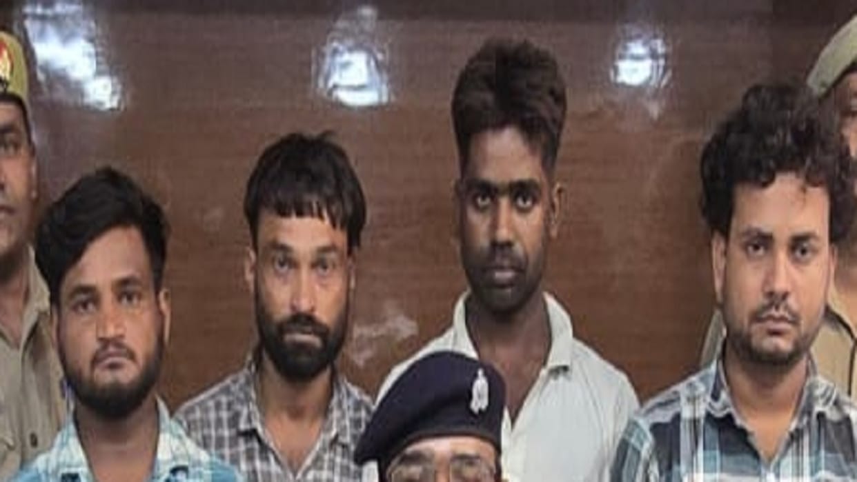 Gang of mobile thieves and fraudsters busted four arrested in Bareilly