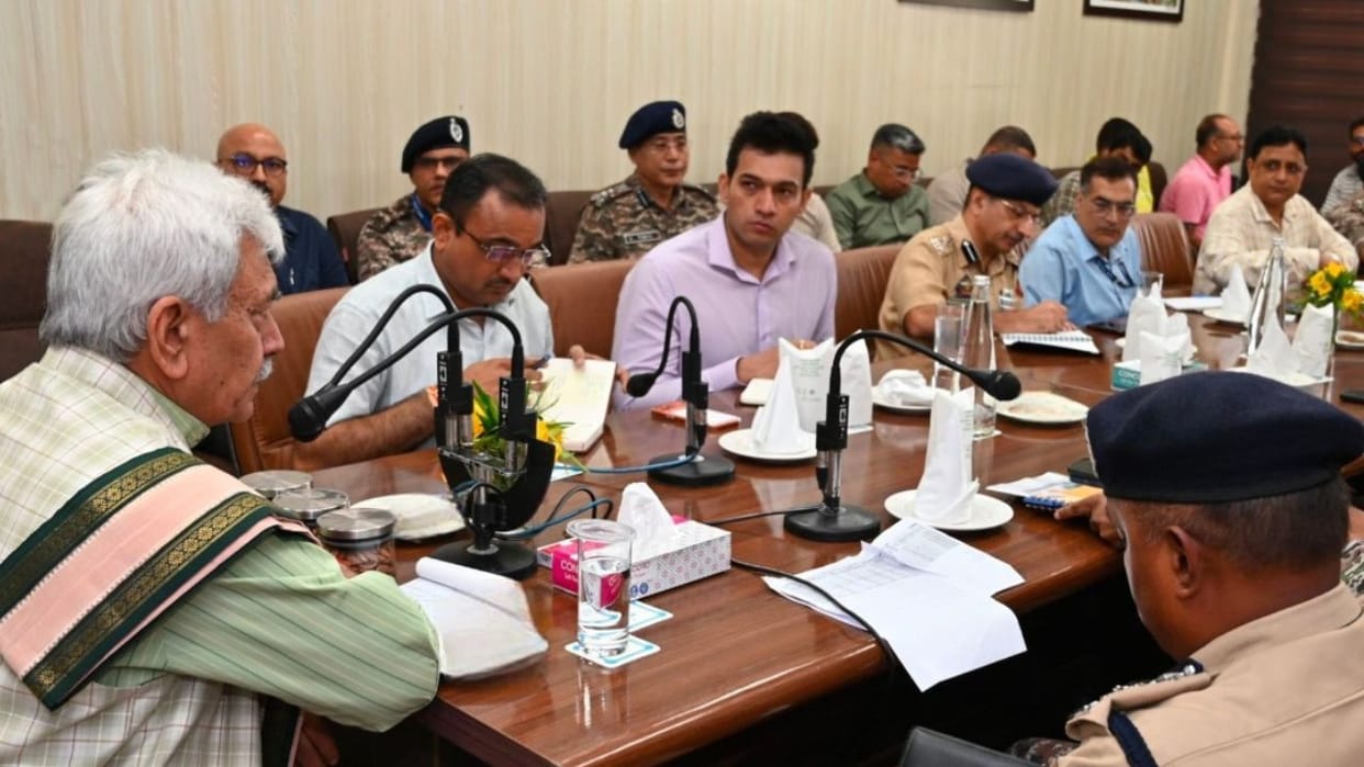 LG Manoj Sinha took stock of the arrangements for the Amarnath Yatra.