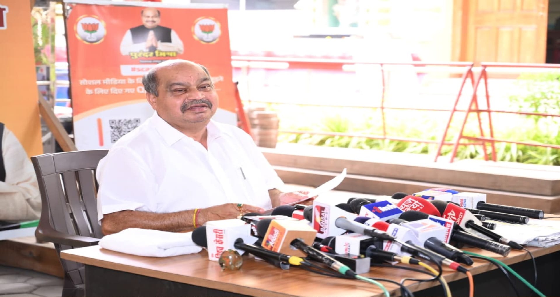 रथयात्रा की जानकारी देते विधायक रायपुर उत्तर विधायक पुरंदर मिश्रा