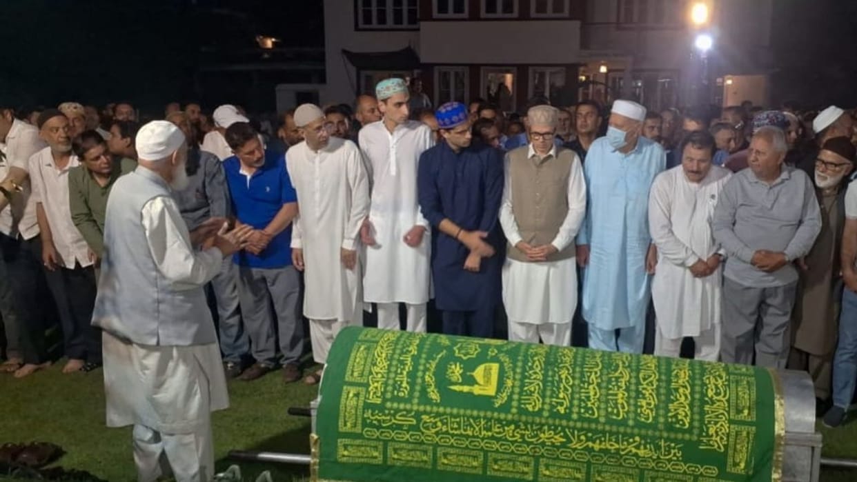 End of an era in the NC; senior leader Dr. Sheikh Mustafa Kamal passes away.