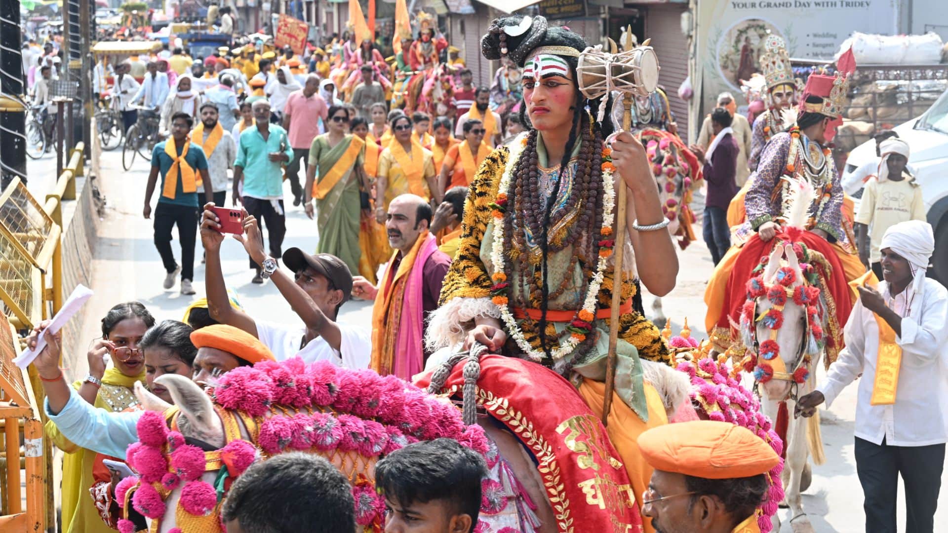 Baba Kalbhairav seen in his golden-silver form for 17 hours For one day one year in varanasi