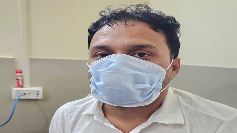 Naib Nazir arrested in Bazpur for taking bribe