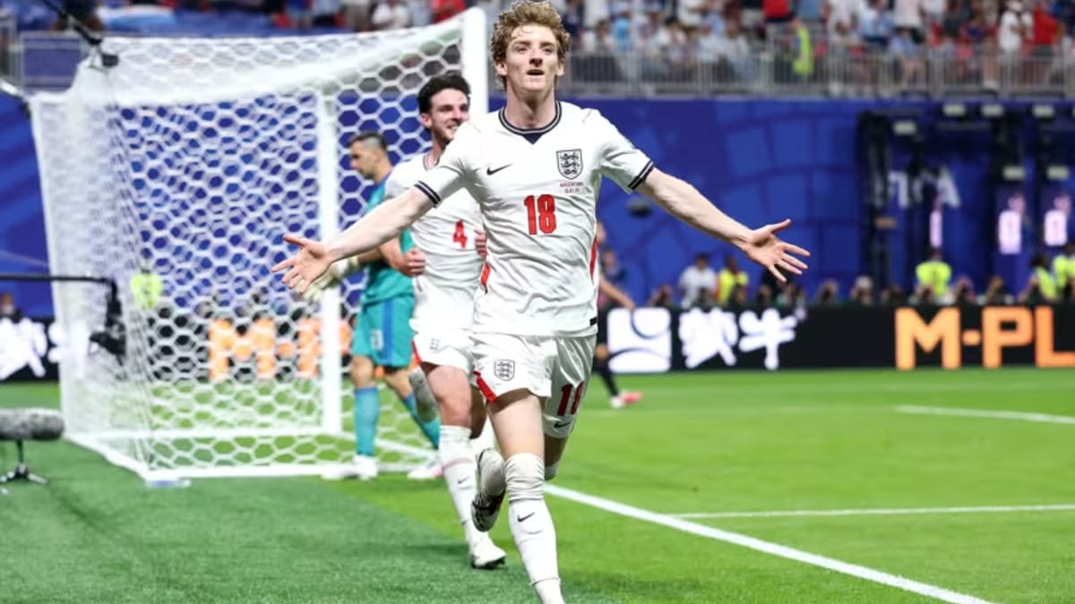 England vs Argentina Semi-final Live: इंग्लैंड ने अर्जेंटीना पर बनाई 1-0 की बढ़त, गॉर्डन ने दागा गोल