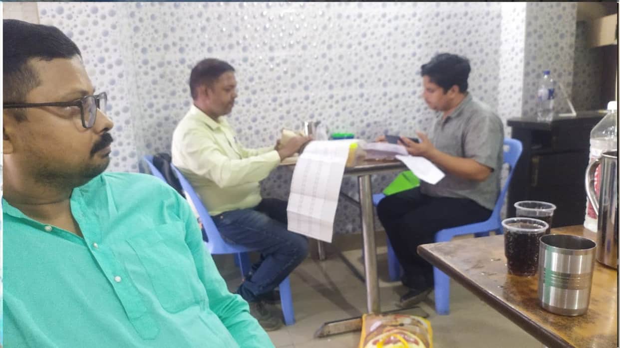 Biryani sample collected from a shop in the Gorakhpur railway station area news in hindi