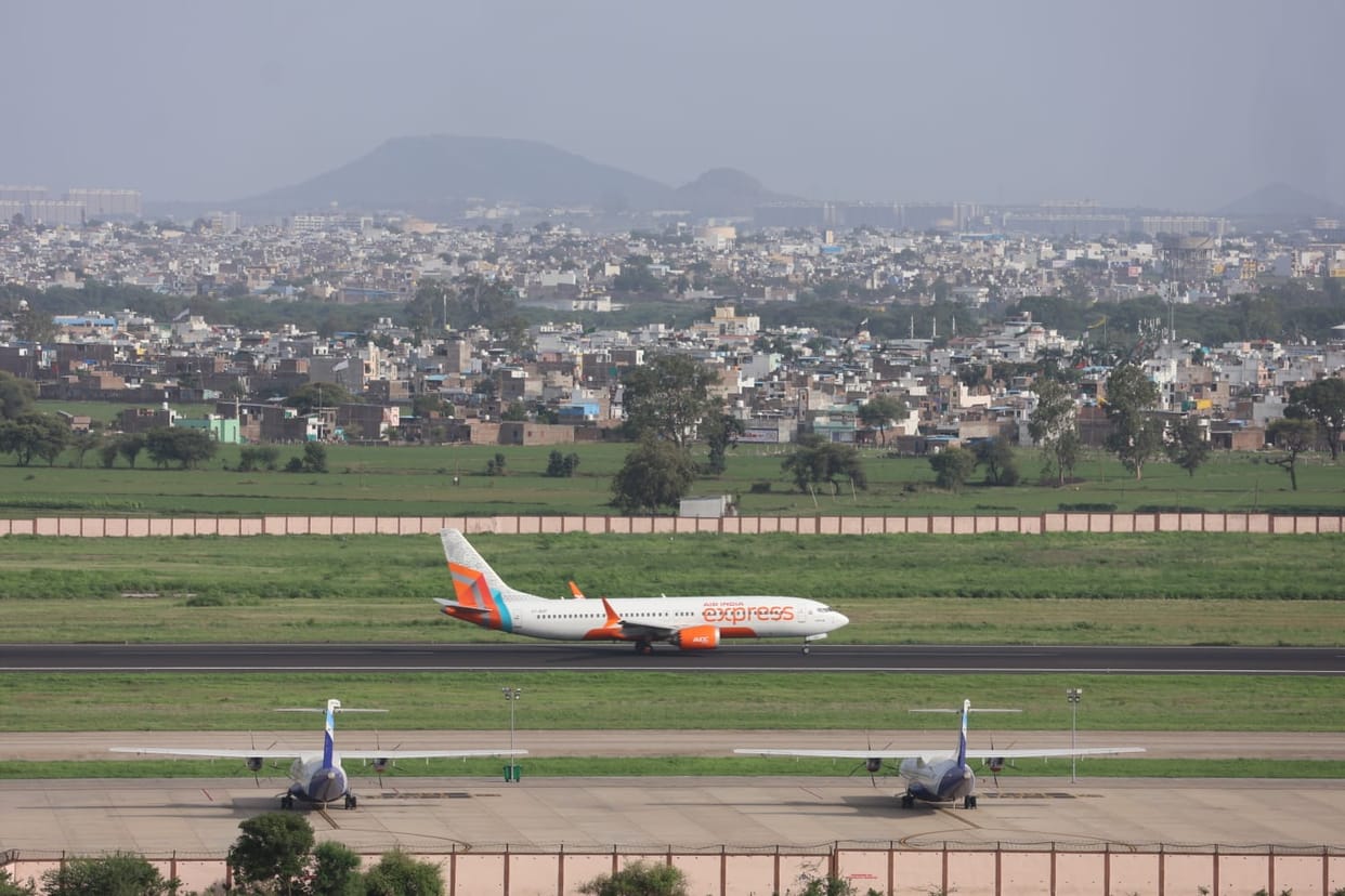 Indore News: Indore-Abu Dhabi flight service—100 seats remained empty on the very first day; 160 passengers bo