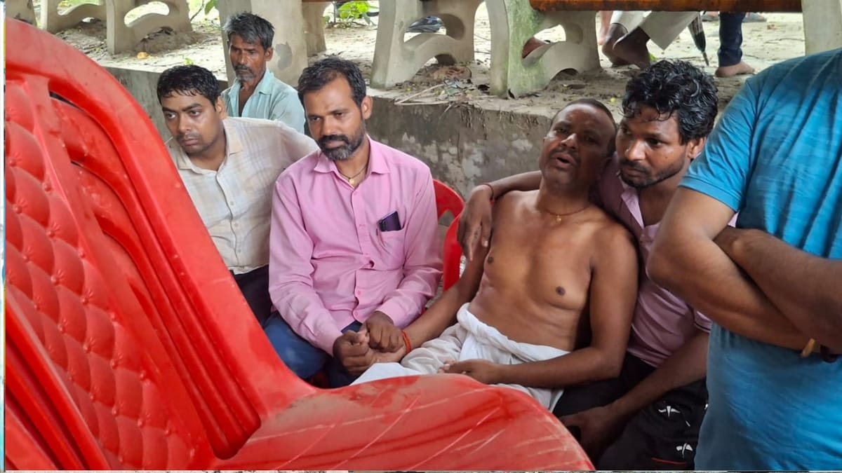 UP: पंचतत्व में विलीन हुआ 'ड्रोन मैन', लखनऊ के होटल में हुई थी रहस्यमयी मौत-लोगों ने दी अंतिम विदाई