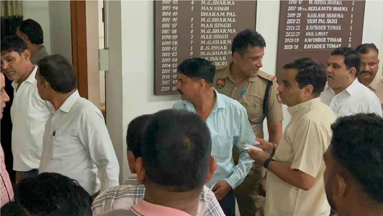 Uproar over leadership position in Kurukshetra University Non-Teaching Staff Association