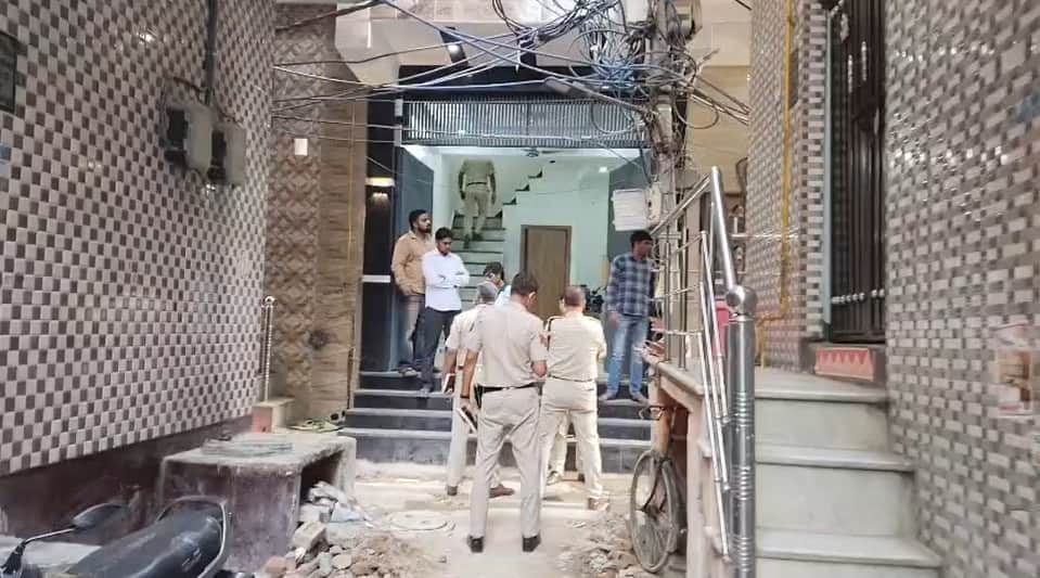 Double murder in BURARI Delhi Woman shot dead lover kills himself too