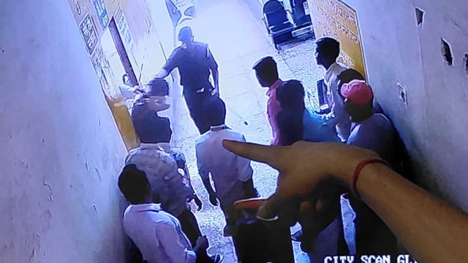 Pilibhit Medical Student Murder Blood-stained chair continued to spread terror even the next day