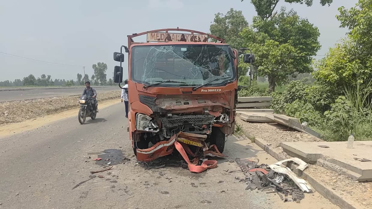 Gujarat: Horrific collision between GSRTC bus and truck in Gir Somnath; two dead, 16 injured.