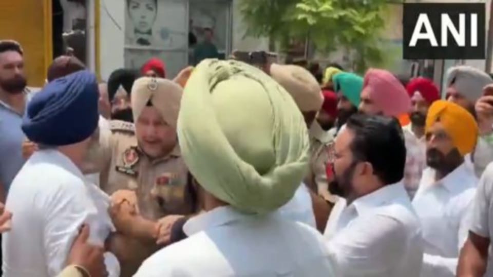 Two factions clash over Qadian Municipal Council elections