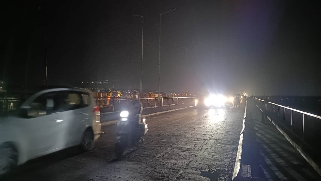 Traffic resumes on Shastri Bridge after 43 days; it will close again for Kanwariyas in a few days.