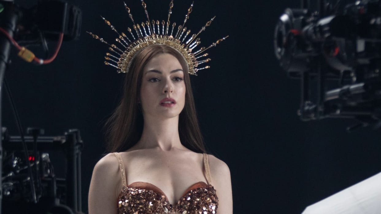 Anne Hathaway says expectations were very low before pregnancy at 43 calls third baby a blessing