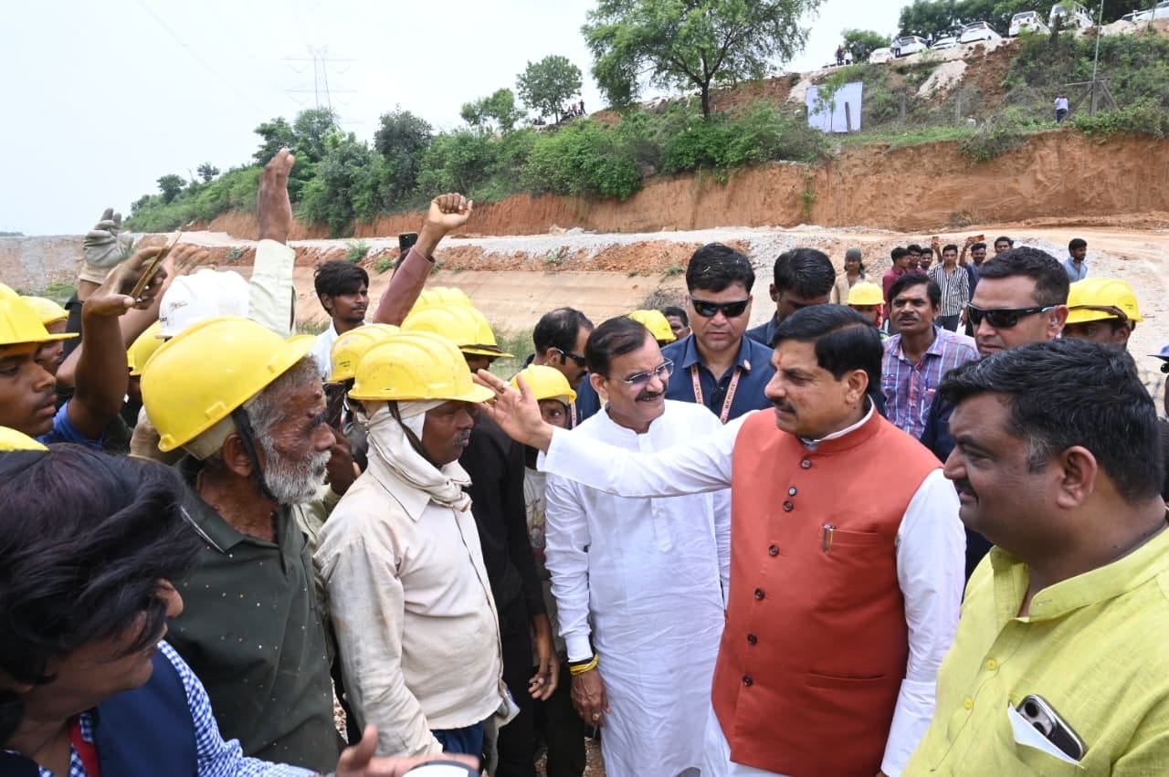 Katni tunnel will change the fate of Vindhya region, CM Mohan Yadav said- 'Don't sell the land'