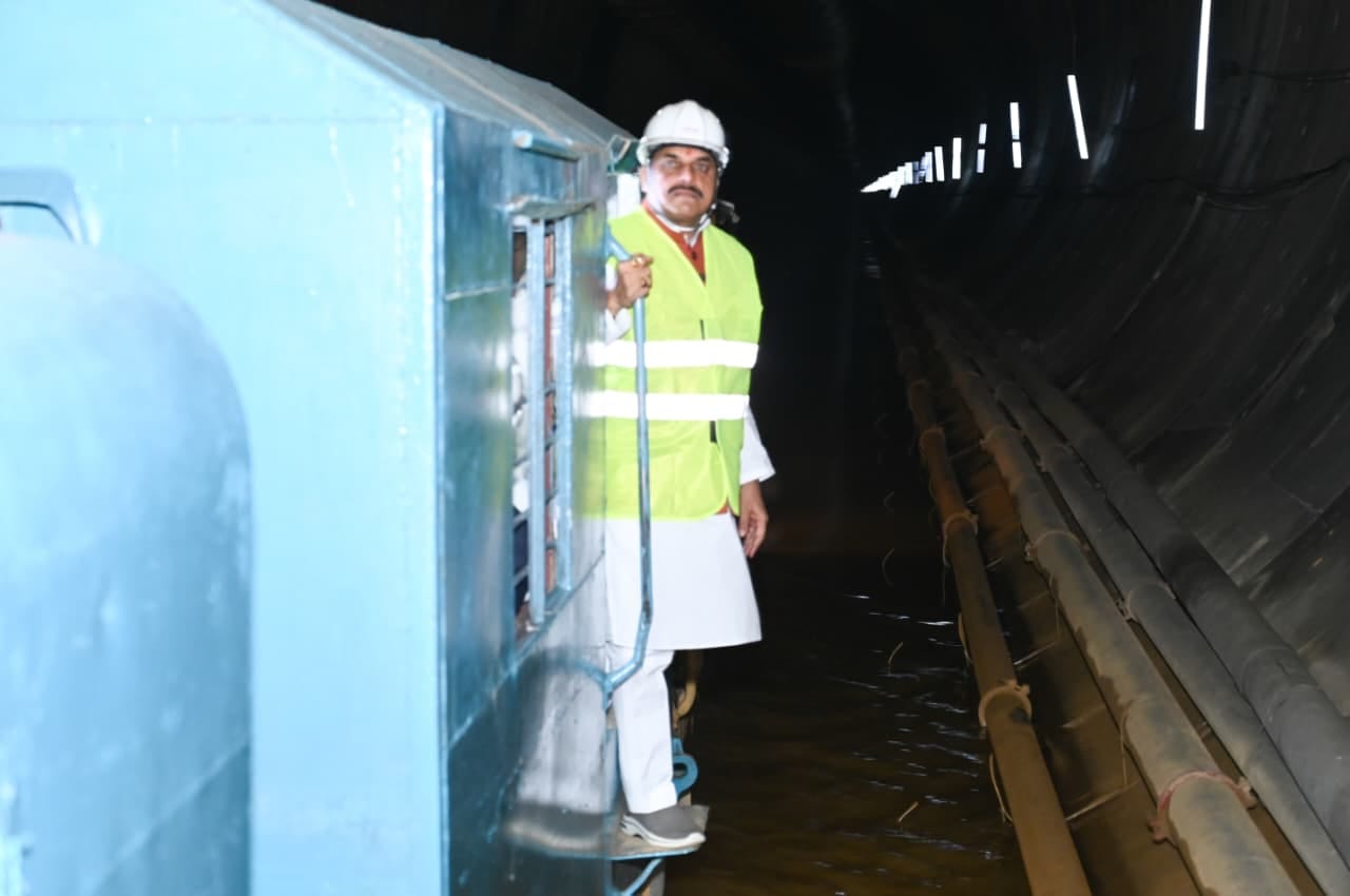 कटनी की सुरंग का निरीक्षण करने पहुंचे सीएम मोहन यादव