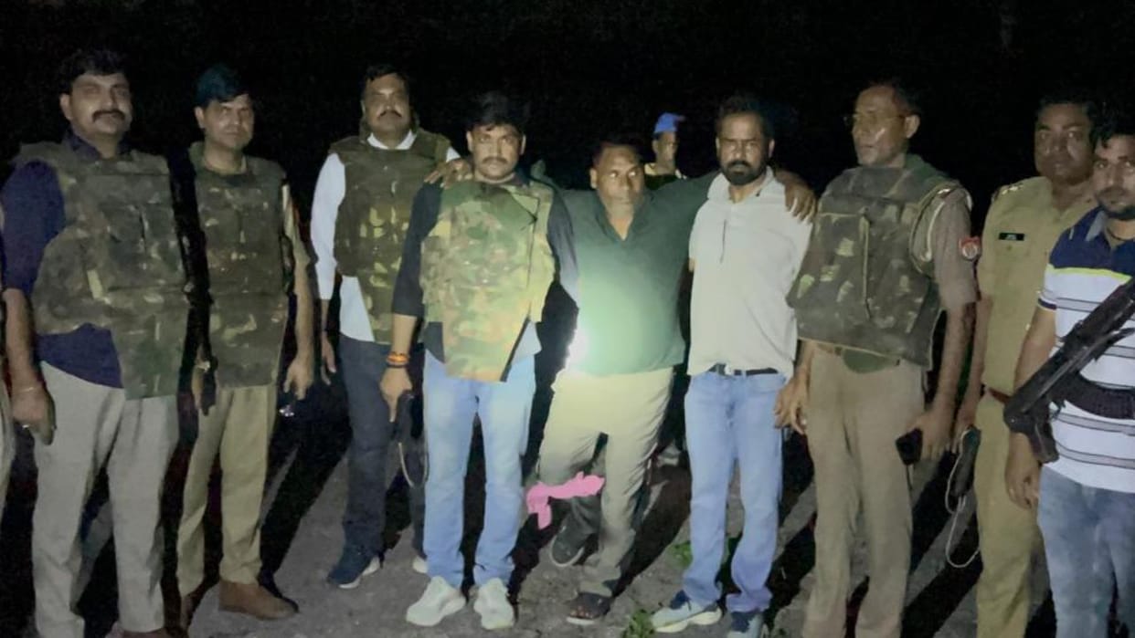 Jhansi: Two notorious thieves arrested in a police encounter