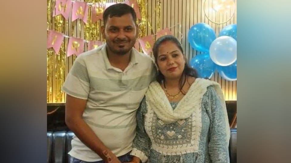 Wife commits murder: Damini, along with her lover, fed her husband sleeping pills and make a snake bite him.