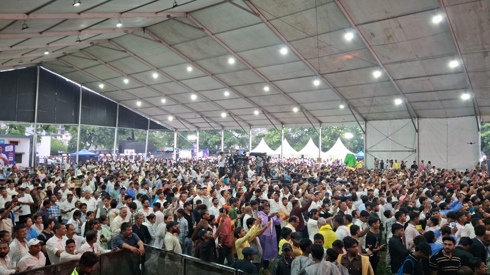 Rahul Gandhi Dehradun Visit Unemployed Youth Wears Academic Degrees Around Neck at Chhatron Ki Goonj Event