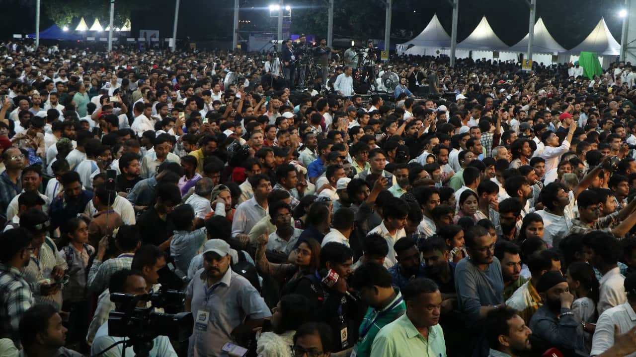 Rahul Gandhi Grand Stage Entry Students Impressed Unique Style Beyond Politics Chhatron Ki Goonj Dehradun