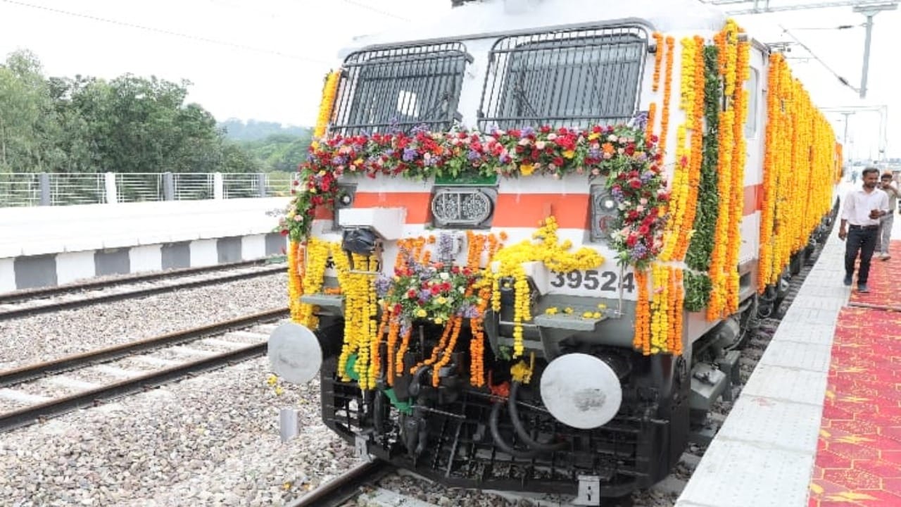 ऊना होकर जाएगी करतोली एक्सप्रेस।
