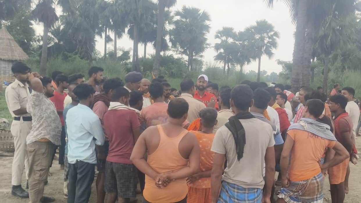 twin brothers hit by Lichchavi Express died Bihar news