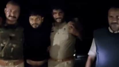घायल बदमाश को अस्पताल ले जाती पुलिस।