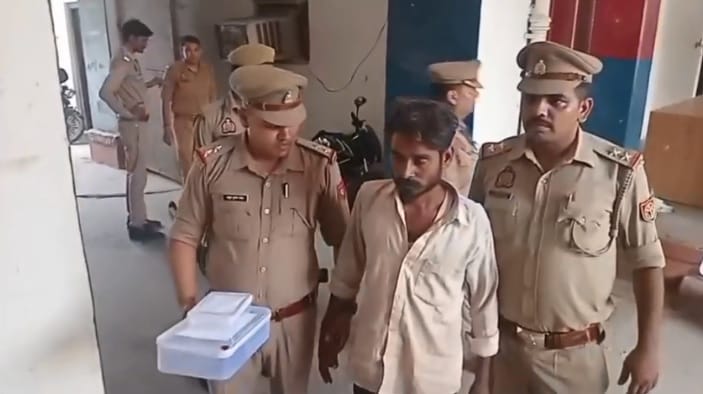 Kanpur Watchman murder case solved victim hacked to death with farsa police have arrested the accused
