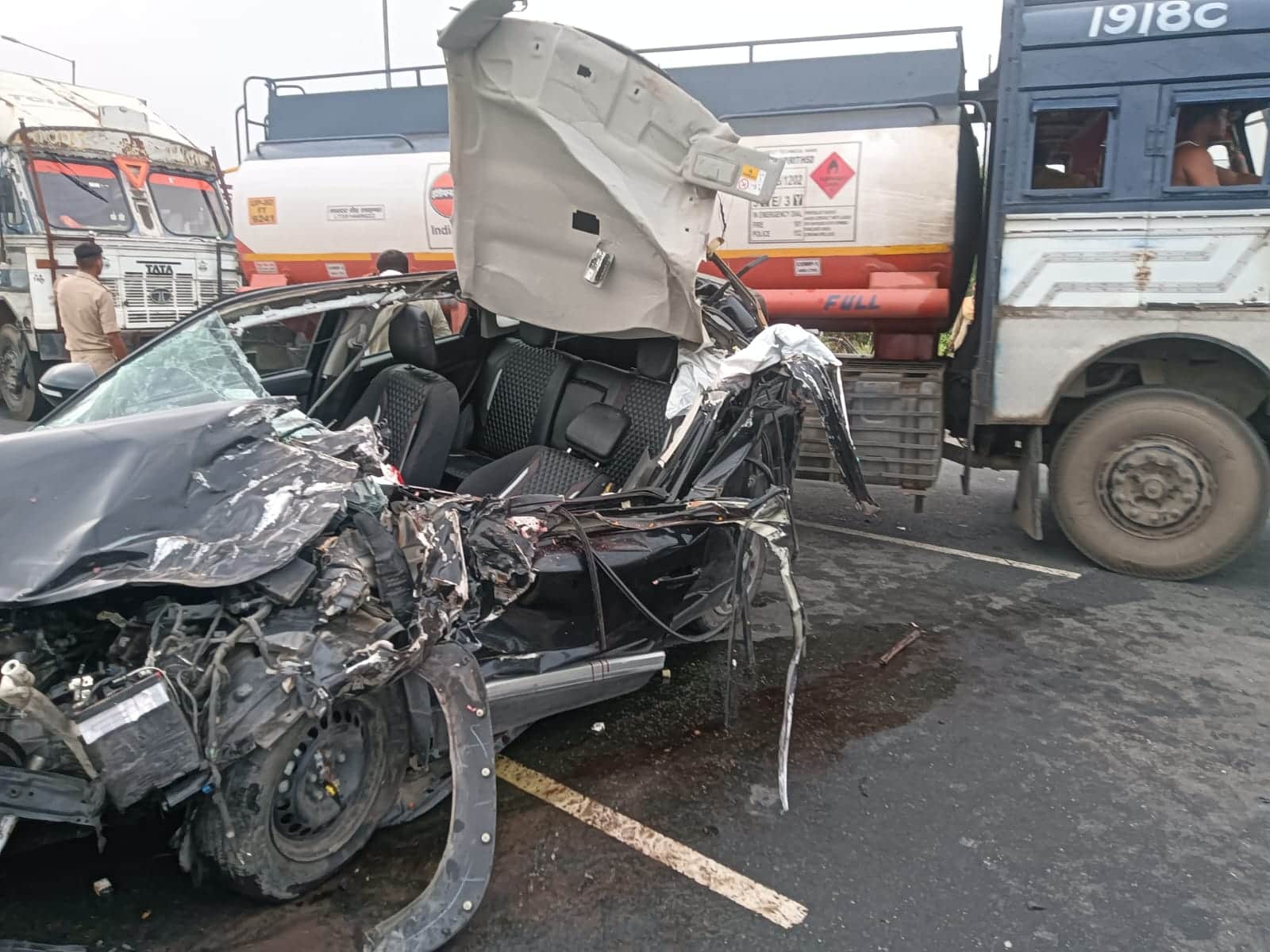 Car rams into stationary truck mother and son from Mainpuri die on spot