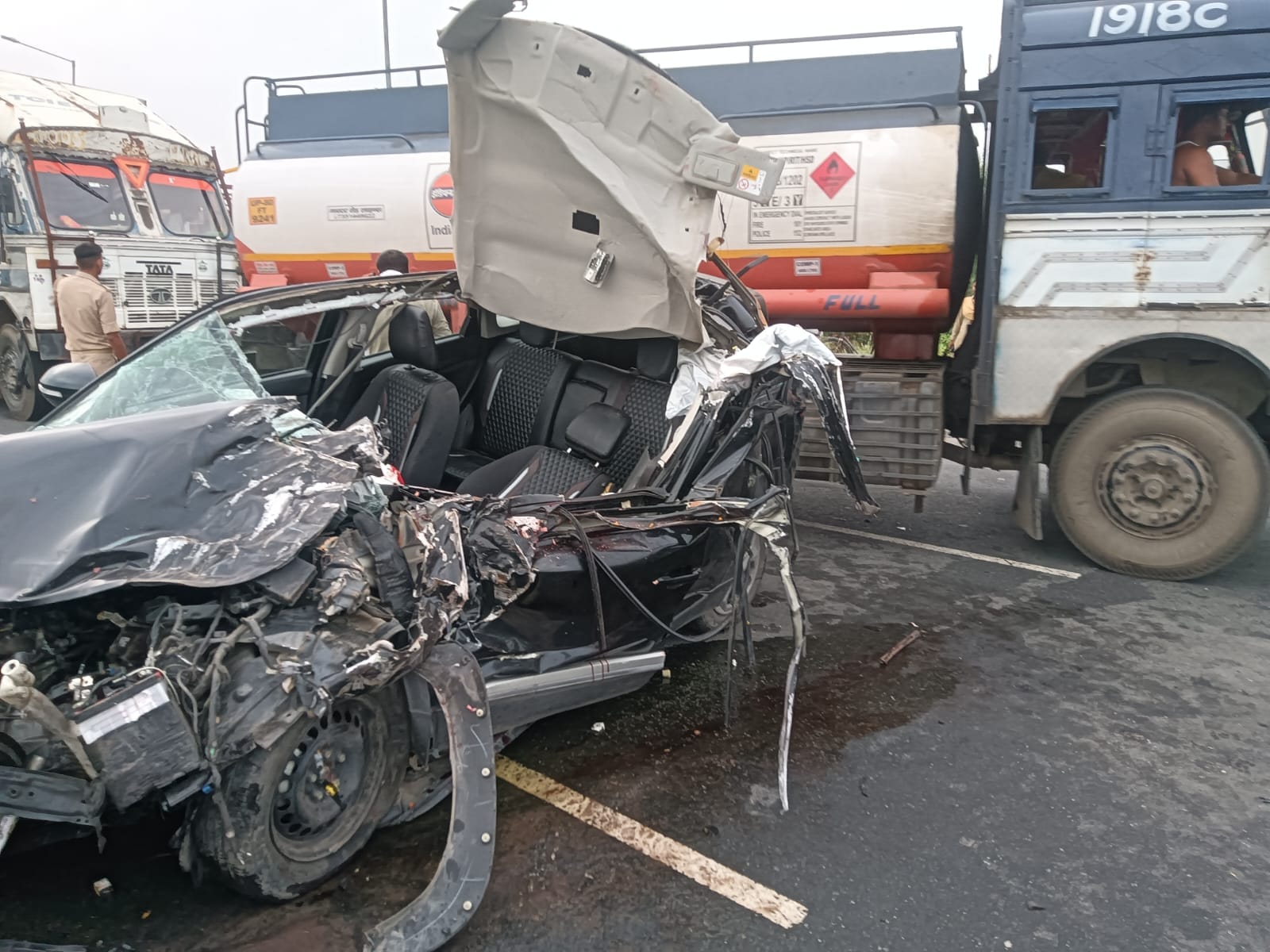 Car rams into stationary truck mother and son from Mainpuri die on spot