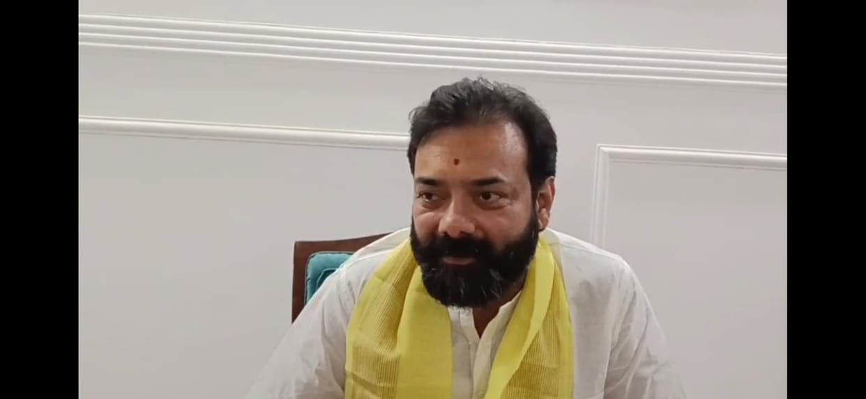 Jalaun: उरई से फिर उठी अलग बुंदेलखंड राज्य की मांग, विधायक बृजभूषण राजपूत बोले- आंदोलन को देंगे नई धार Demand for separate Bundelkhand raised again from Orai, BJP MLA Brijbhushan Rajput vows to intensify movement