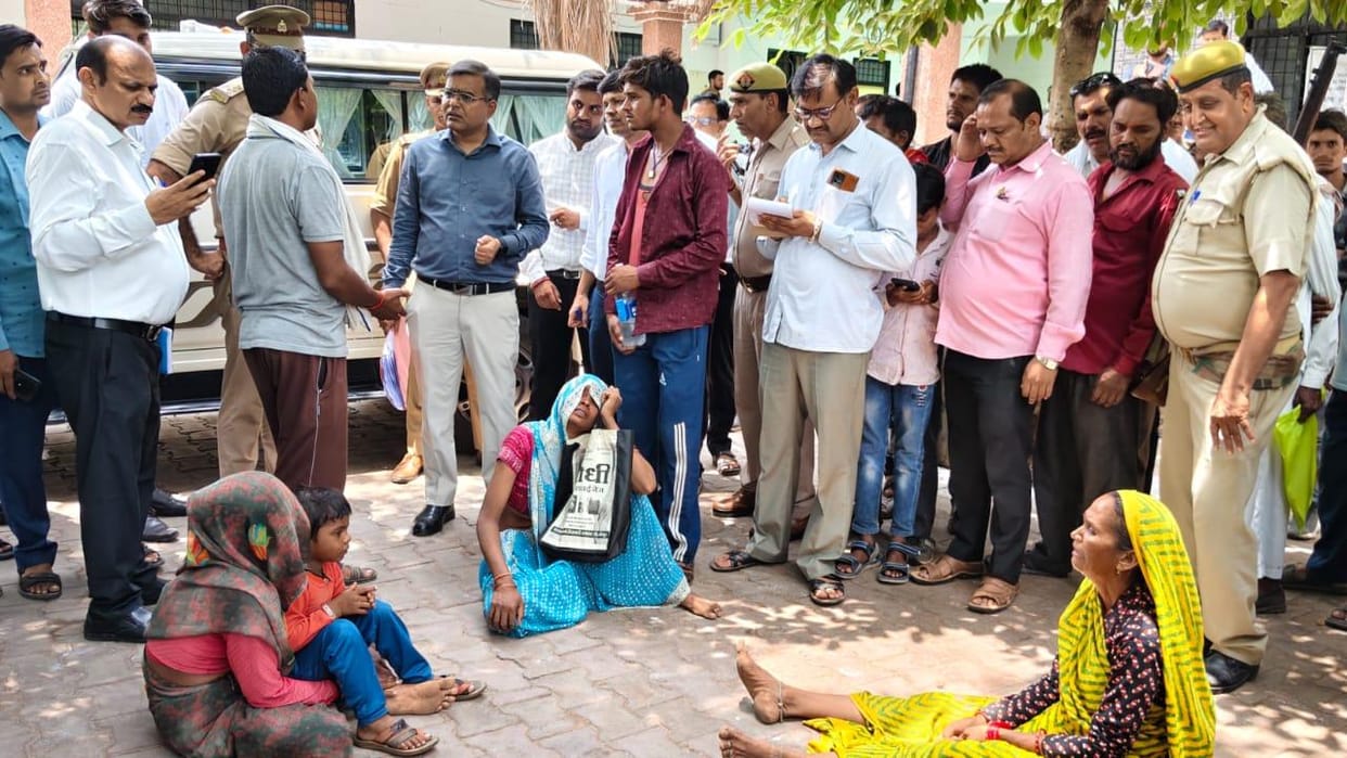 Lalitpur: Young man attempts suicide by hanging himself at the tehsil office.