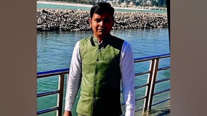 सांप से डसवाकर पति का कत्ल: पोस्टमार्टम न कराने की जिद पर अड़ी थी दामिनी, मौत के बाद प्रेमी संग किया था ये काम Meerut Snake Murder Husband murdered by snakebite Wife Damini insisted against post-mortem lover Tushar