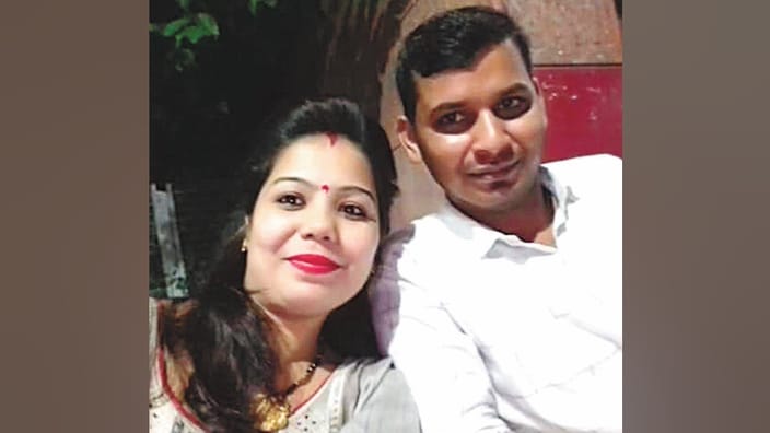 सांप से डसवाकर पति का कत्ल: पोस्टमार्टम न कराने की जिद पर अड़ी थी दामिनी, मौत के बाद प्रेमी संग किया था ये काम Meerut Snake Murder Husband murdered by snakebite Wife Damini insisted against post-mortem lover Tushar