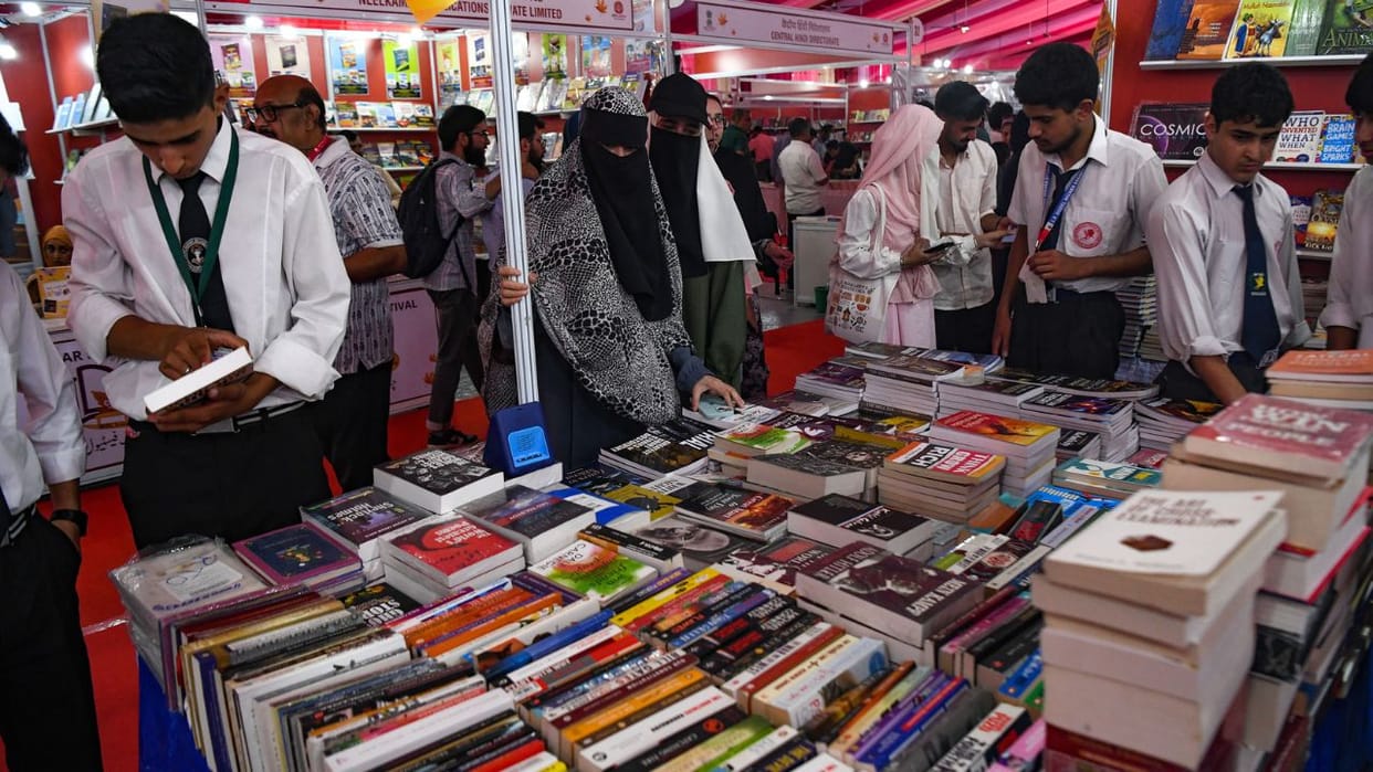 JK LG Sinha attends Chinar Book Festival Srinagar