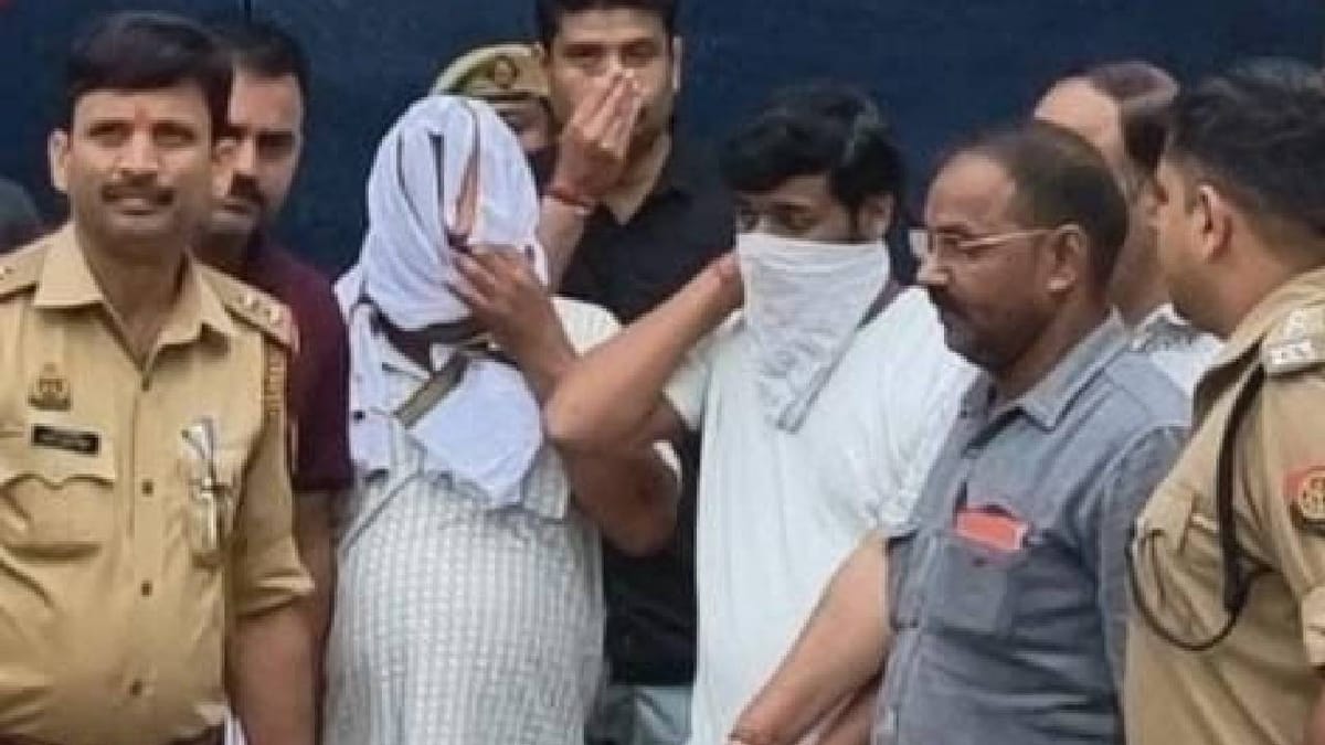 टिन्नू-मनीष यादव 39 घंटे की पुलिस रिमांड पर, गमछे से मुंह छिपाते रहे; साथ ले गई टीम