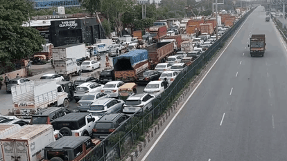 11kV High-Tension Wire Falls on Delhi-Jaipur Highway 12-km-Long Traffic Jam Ensues