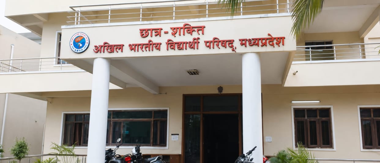 Bhopal: ABVP protests against the Private Universities Bill, vows not to let education be commodified, and dem