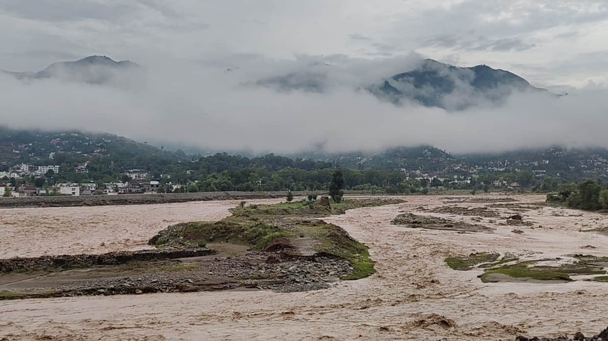 Poonch-Jammu National Highway closed again; massive landslide at Shindra.