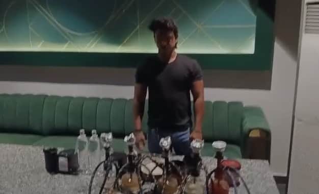 मैनेजर को किया गया गिरफ्तार।